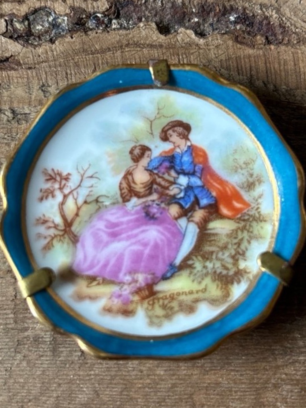 Vintage Limoges France Porcelain Mini Plate Brooch Fragonard Scene 2”